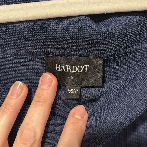 Bardot Off Shoulder Knit Midi Dress in Navy Size Medium - Picture 3 of 6